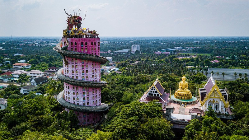 Đền rồng Wat Samphran